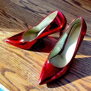 Torta Caliente Mirror Finish High Heels